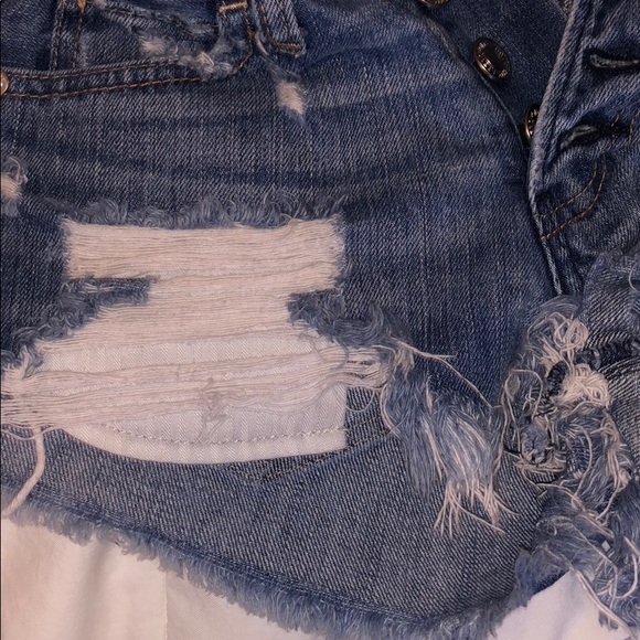 00 Abercrombie & Fitch Jean short. Low rise - Picture 2 of 5
